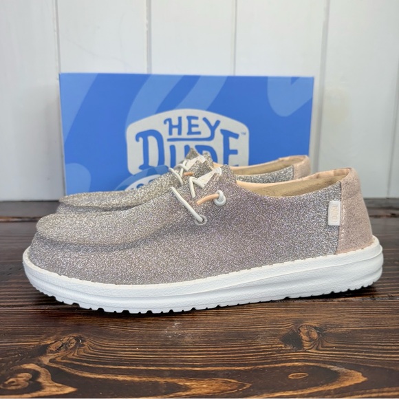NIB Hey Dude Womens Wendy Metallic Sparkle Rose Gold - Picture 1 of 12